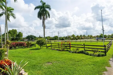 1921 SW 112th Avenue Davie FL 33325