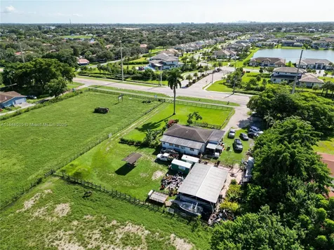 1921 SW 112th Avenue Davie FL 33325