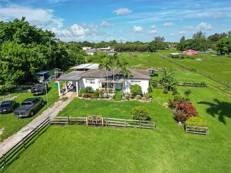 1921 SW 112th Avenue Davie FL 33325