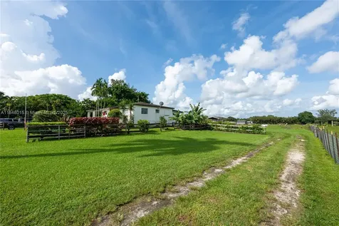 1921 SW 112th Avenue Davie FL 33325
