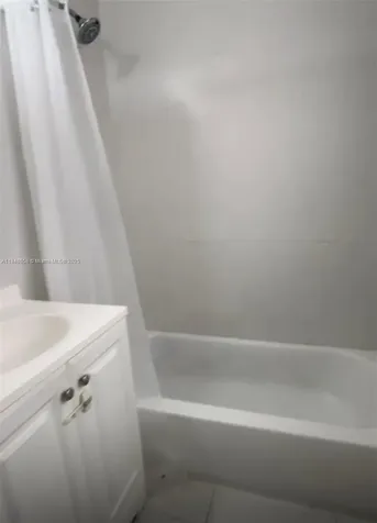 1611 Pennsylvania Miami Beach FL 33139