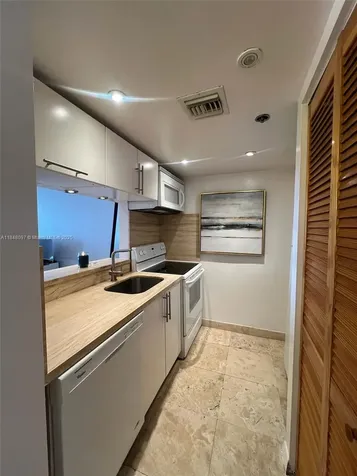 540 Brickell Key Drive Miami FL 33131