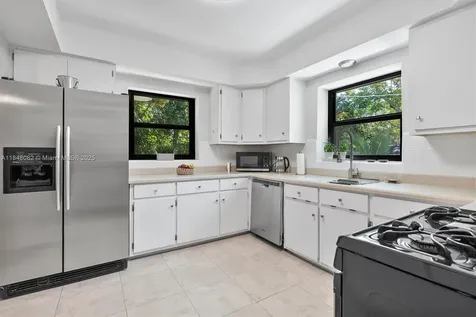10551 NE 3rd Avenue Miami Shores FL 33138