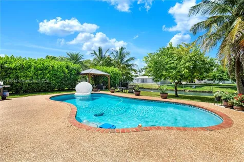 9811 SW 195th Street Cutler Bay FL 33157