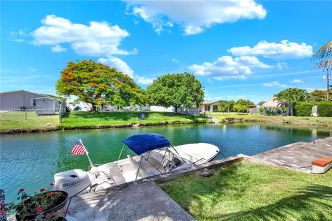 9811 SW 195th Street Cutler Bay FL 33157