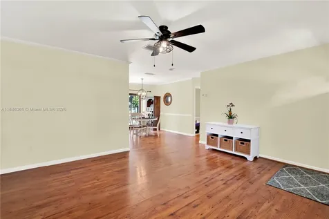 9811 SW 195th Street Cutler Bay FL 33157