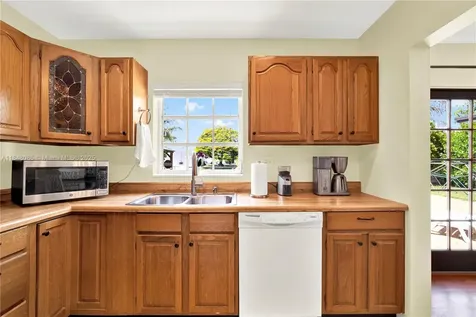 9811 SW 195th Street Cutler Bay FL 33157