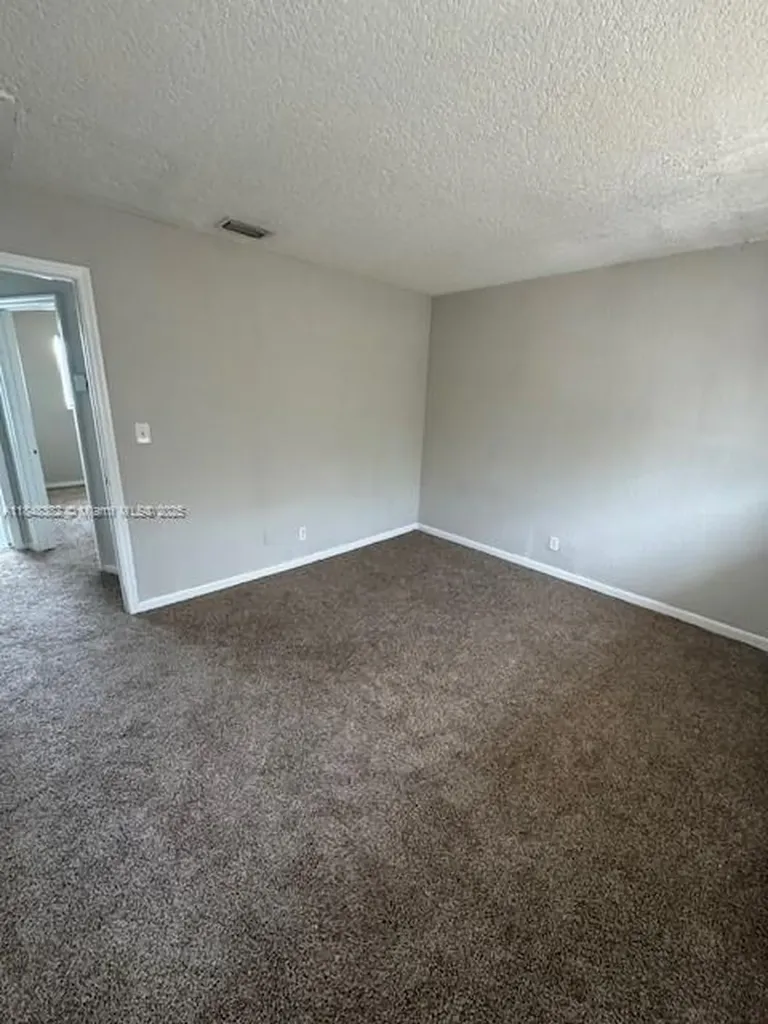 952 NW 24th Avenue Fort Lauderdale FL 33311