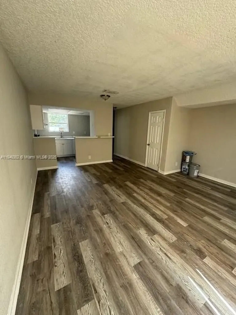 952 NW 24th Avenue Fort Lauderdale FL 33311