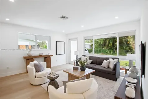 2825 NE 9th Avenue Wilton Manors FL 33334