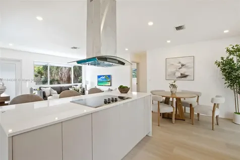 2825 NE 9th Avenue Wilton Manors FL 33334