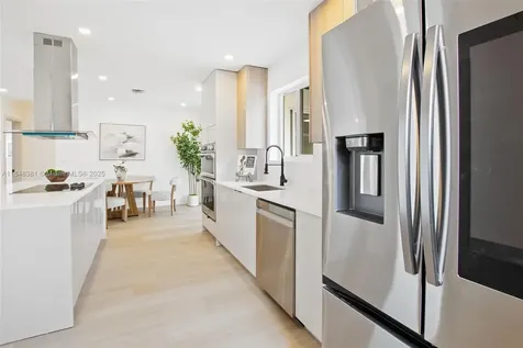 2825 NE 9th Avenue Wilton Manors FL 33334