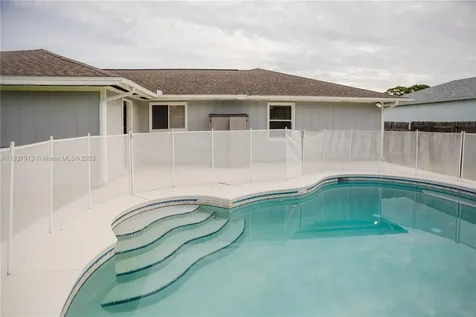 620 SE Picasso Avenue Port St. Lucie FL 34983