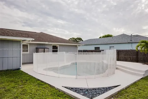 620 SE Picasso Avenue Port St. Lucie FL 34983