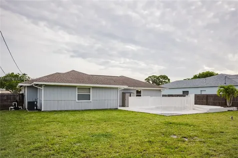 620 SE Picasso Avenue Port St. Lucie FL 34983