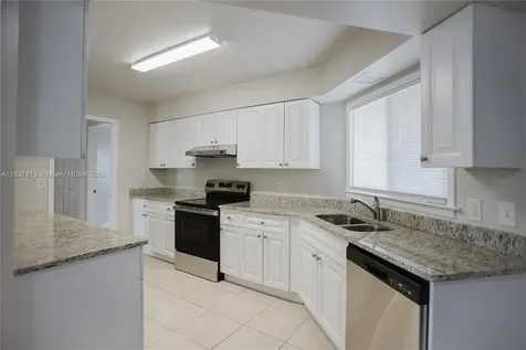 620 SE Picasso Avenue Port St. Lucie FL 34983