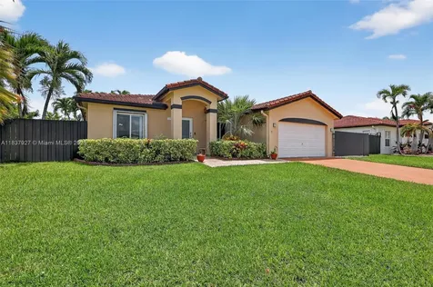 10202 SW 191st Street Cutler Bay FL 33157
