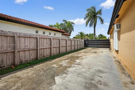 10202 SW 191st Street Cutler Bay FL 33157