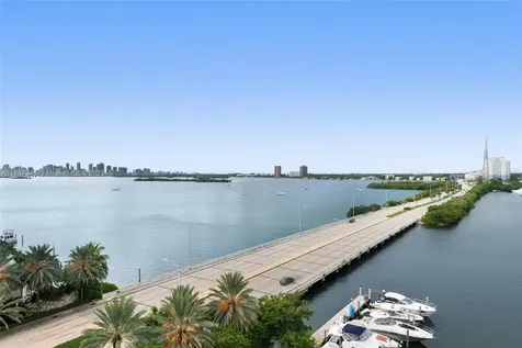 7904 West Drive North Bay Village FL 33141