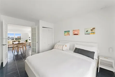 7904 West Drive North Bay Village FL 33141