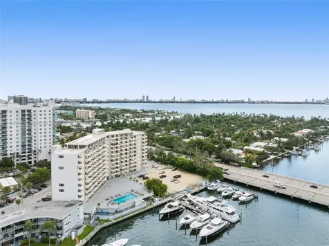 7904 West Drive North Bay Village FL 33141