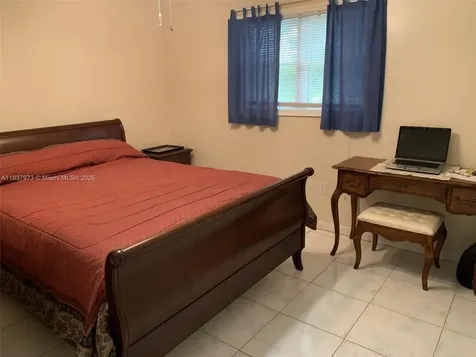 11001 SW 172nd Terrace Miami FL 33157