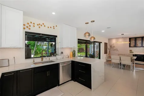 9865 SW 16th Street Miami FL 33165