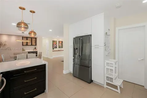 9865 SW 16th Street Miami FL 33165