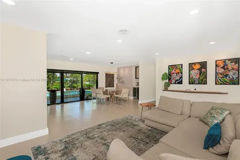 9865 SW 16th Street Miami FL 33165