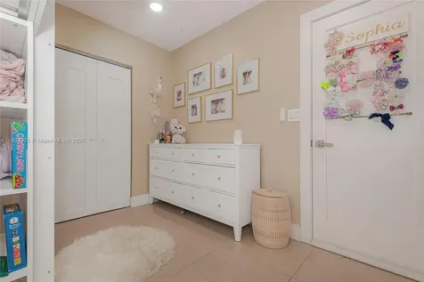9865 SW 16th Street Miami FL 33165