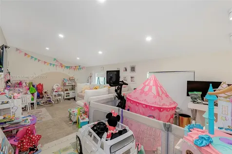 9865 SW 16th Street Miami FL 33165