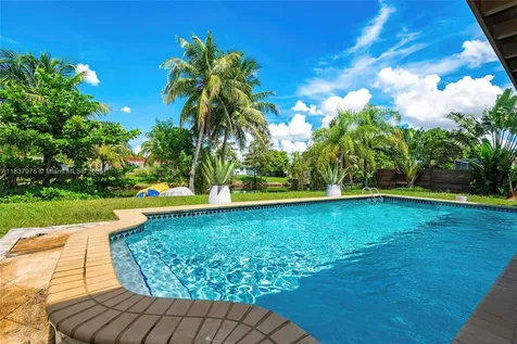 9865 SW 16th Street Miami FL 33165