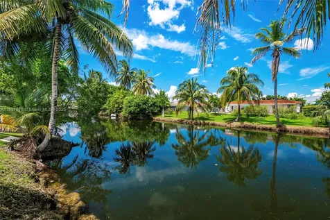 9865 SW 16th Street Miami FL 33165