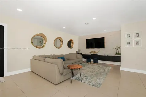 9865 SW 16th Street Miami FL 33165