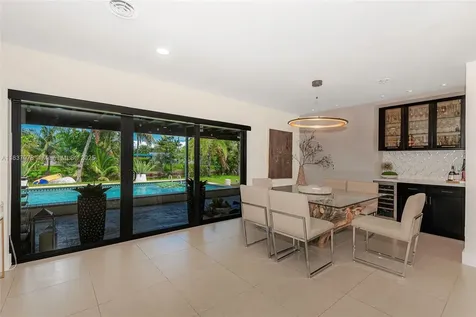 9865 SW 16th Street Miami FL 33165
