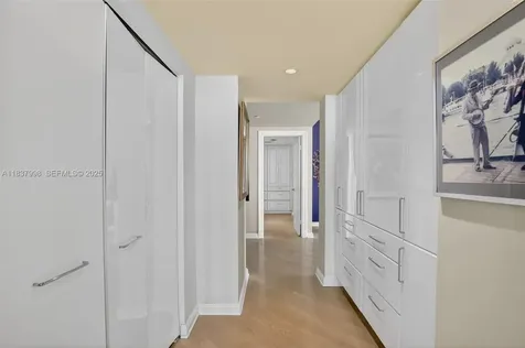 20281 E Country Club Drive Aventura FL 33180