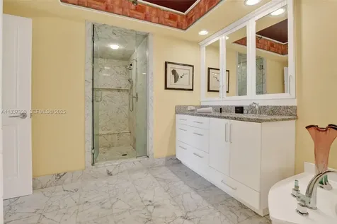 20281 E Country Club Drive Aventura FL 33180