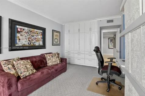 20281 E Country Club Drive Aventura FL 33180