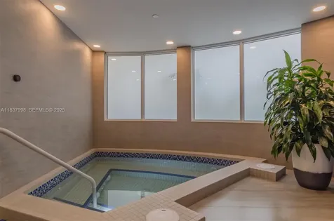 20281 E Country Club Drive Aventura FL 33180