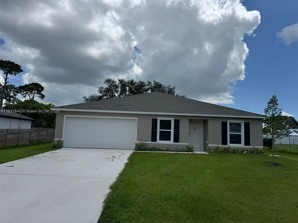 1073 SW Eureka Avenue Port St. Lucie FL 34953