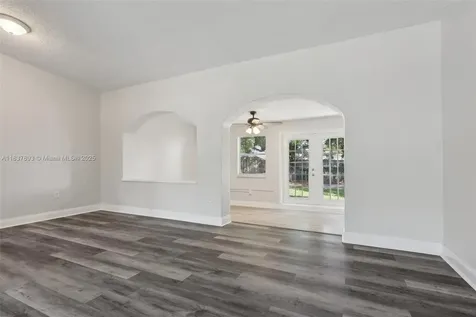 3371 SW 37th Street West Park FL 33023