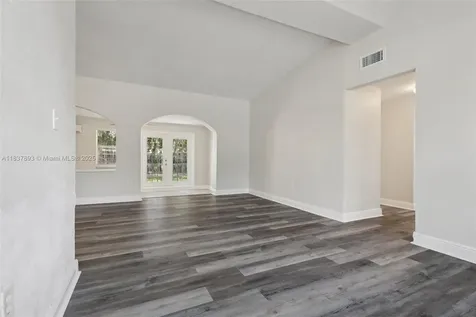3371 SW 37th Street West Park FL 33023