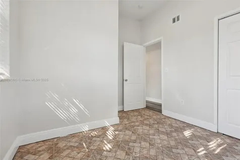3371 SW 37th Street West Park FL 33023