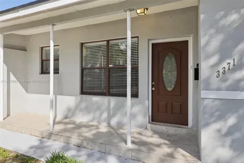 3371 SW 37th Street West Park FL 33023