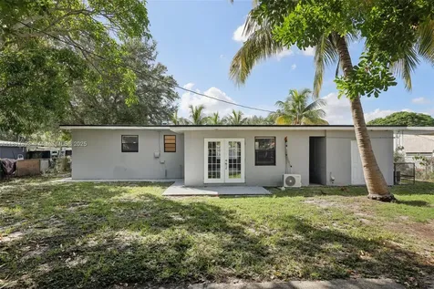 3371 SW 37th Street West Park FL 33023