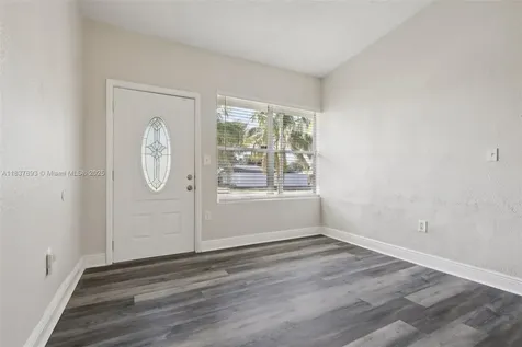 3371 SW 37th Street West Park FL 33023