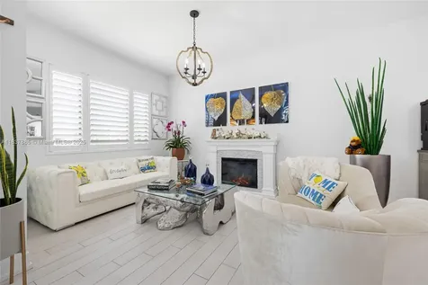8236 SW 36th Street Miami FL 33155