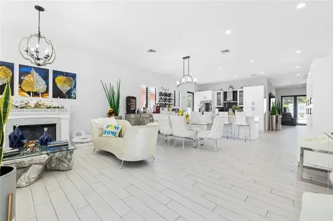 8236 SW 36th Street Miami FL 33155