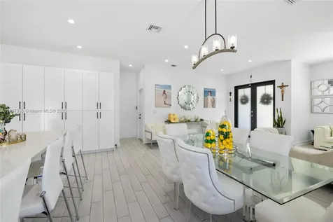 8236 SW 36th Street Miami FL 33155