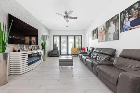 8236 SW 36th Street Miami FL 33155
